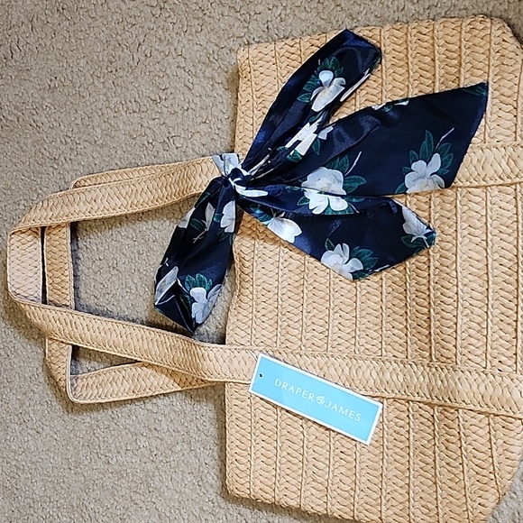 Purse - Picture 1 of 2